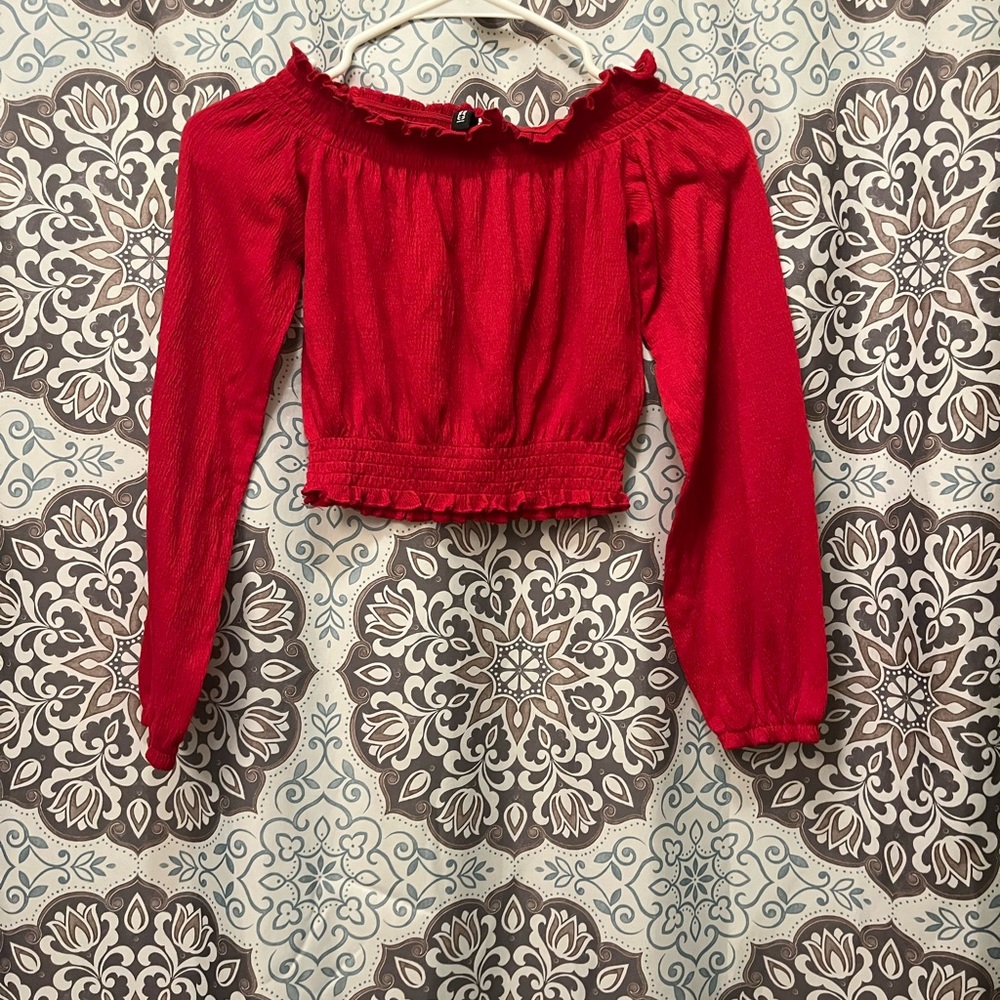 Xs red divided crop top